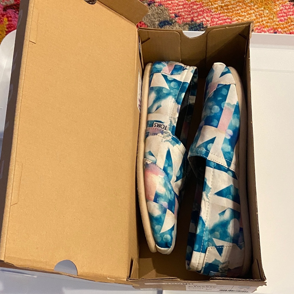 TOMS Blue and Pink Patterned Slip-Ons